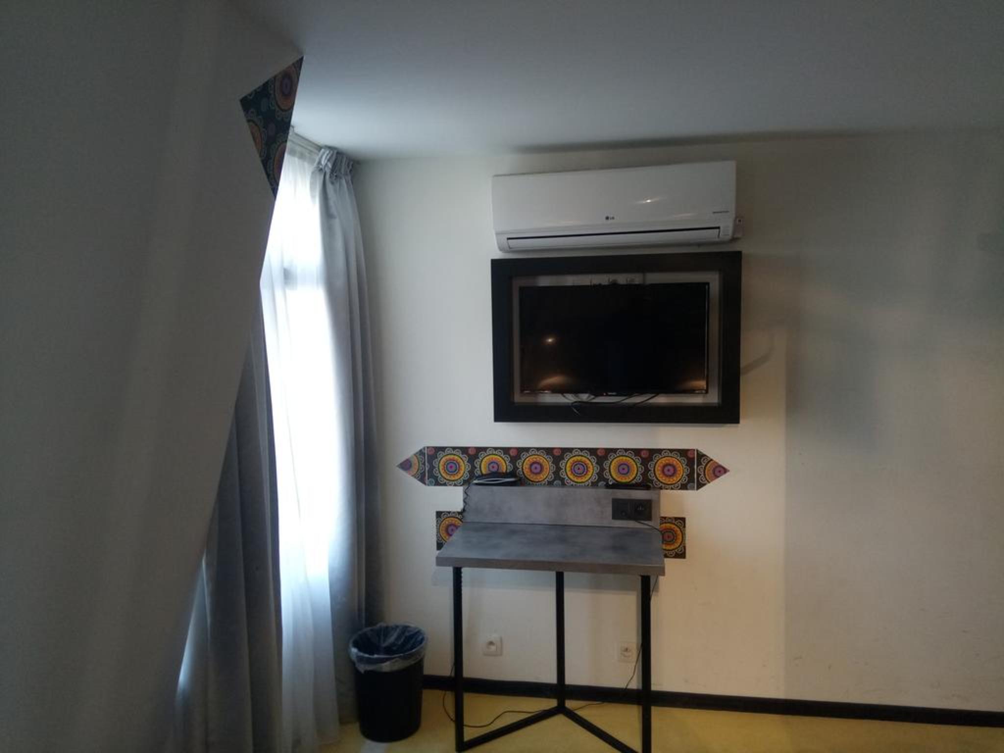 Nekotel Concept Art Hotel Saint-Gilles Luaran gambar