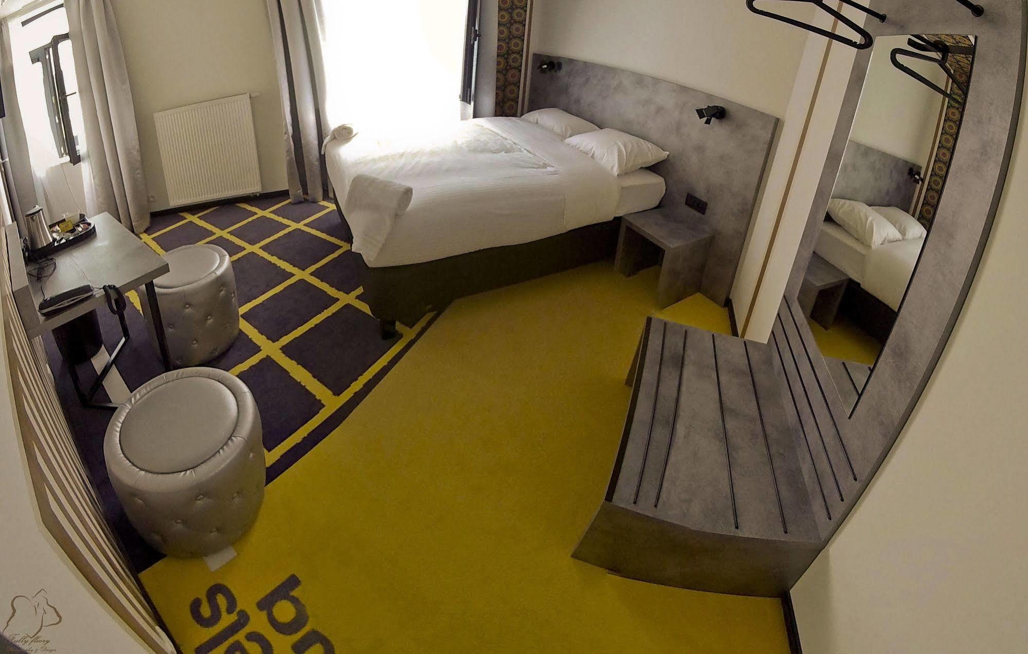 Nekotel Concept Art Hotel Saint-Gilles Luaran gambar